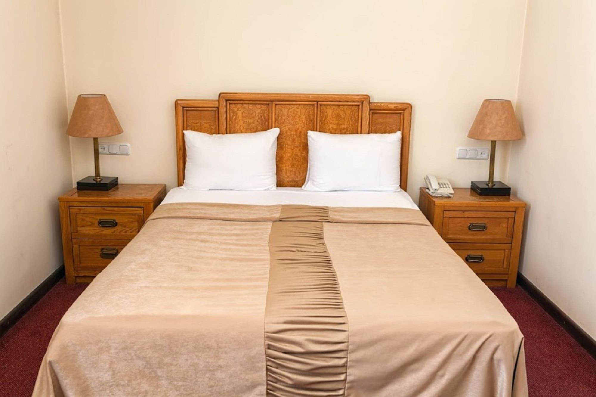 Regineh 4* Yerevan