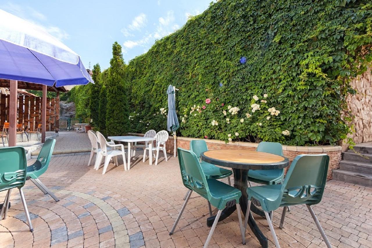 Hotel Regineh 4*