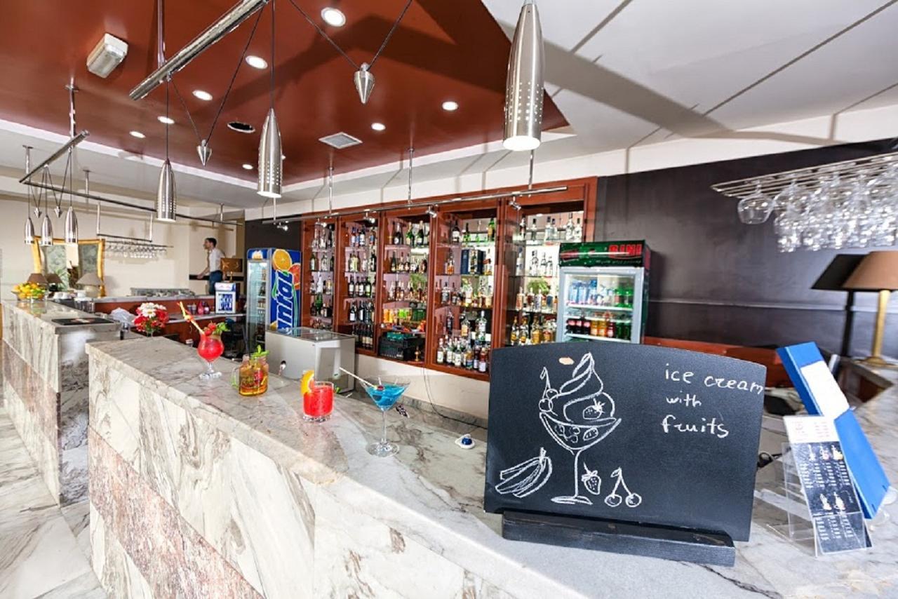 Hotel Regineh 4*