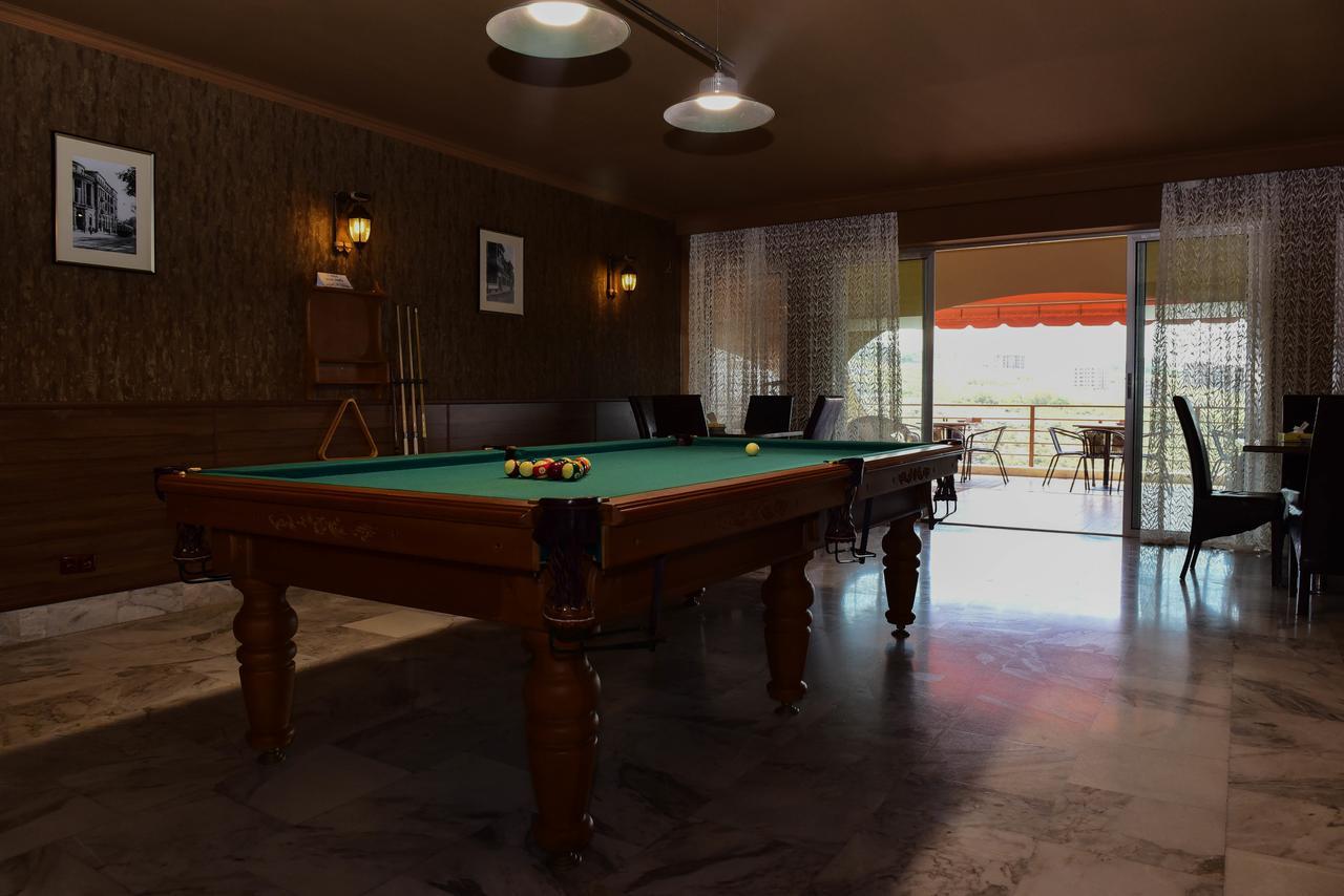 Hotel Regineh